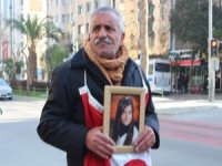 İzmir’de Evlat Nöbetindeki Baba Eylemini Sürdürüyor: “Ölmek Var, Dönmek Yok”