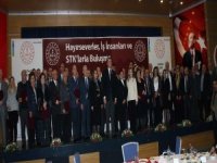 Bakan Selçuk, Eğitime Katkı Verenlere Plaket Verdi