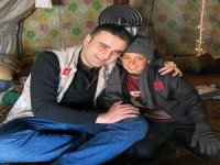 Suriyeli Fuat Musa’ya Czn Burak’tan Yardım Eli