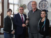 Sanatçı Üstünkaya’ya Tebrik Ziyareti