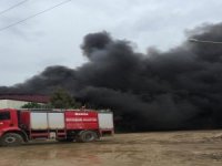 Manisa’da Geri Dönüşüm Tesisinde Yangın