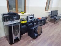 Çeşme’de 70 Bin Tl’lik Ses Sistemi Çalan 3 Şüpheli Yakalandı