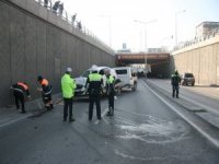 Alt Geçitte Faciadan Dönülen Kazada İki Kişi Yaralandı