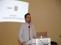 Nasuh Mahruki’den Turgutlu’da Afetlere Hazırlık Konferansı