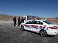 Şuhut’ta Jandarma Trafik Ekipleri Sürücüleri Trafik Kuralları İle İlgili Bilgilendirdi