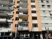Depremin Zarar Verdiği 7 Katlı Binanın Yıkımına Başlandı
