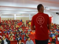 İyilik İçin Koştu, Öğrencilere Örnek Oldu