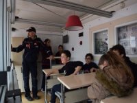Simülasyon Tırında Depremi Birebir Yaşadılar