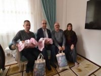 İkiz Bebeklerin İlk Hediyesi Belediyeden