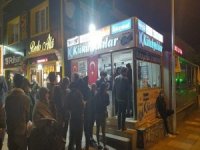 Bilet Satışı Yapan Firmaların Önünde Metrelerce Kuyruk Oluştu