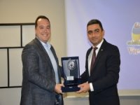 Başkan Dutlulu’ya Yılın Belediye Başkanı Özel Ödülü