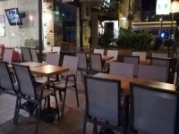 İzmir’de Mekanlar Boş Kaldı