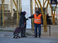 Gediz Pazarı’nda Korona Virüse Karşı Kolonyalı Önlem