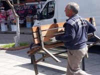 İncirliova’da Belediye Bankları Kaldırıyor