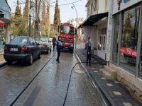 Gördes’te Dezenfekte Ve Yıkama Çalışmaları Aralıksız Devam Ediyor