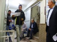 Noterler Virüs Nedeniyle Nöbetleşe Çalışınca, Vatandaş Saatlerce İşlem Sırası Bekliyor