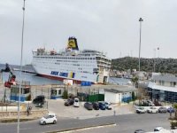 Çeşme’ye Gelen Kruvaziyer, Pire’de Karantinada