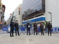 Karşıyaka Çarşısı’na Giriş Çıkışlar Kapatıldı