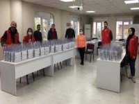 Aydın Gençlik Merkezi Sağlıkçılar İçin Ürettiği İlk Siperlikleri Teslim Etti