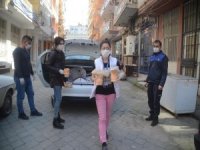 Kuşadası Belediyesi Sokağa Çıkamayan Vatandaşlar İçin Seferber Oldu