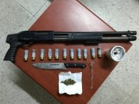 Gediz’de Polisten Kaçan Araçta Uyuşturucu Bulundu