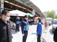 Bayraklı’da Zabıtadan Pazar Yerlerinde Denetim