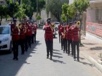 Kuşadası’nın Efsane Bandosu Moral Konserlerine Devam Ediyor