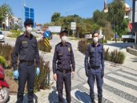 Datça’da Polis Ve Jandarma Sokağa İnip Birlikte Maske Dağıttı