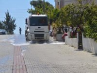 Kuşadası’nın Tüm Cadde Ve Sokakları Sokağa Çıkma Kısıtlamasında Temizleniyor