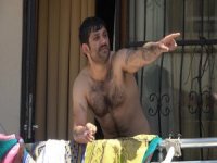 Babasına Kızdı, 7 Bin Tl’lik Kombiyi Parçalayıp Balkondan Attı