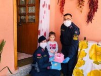Jandarmadan 4 Yaşındaki Ece’ye Doğum Günü Sürprizi