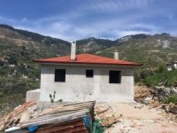 Zeytinköy’de 8 Konutun İnşaatı Sürüyor