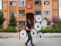 6 Davulu Aynı Anda Çalıp, 23 Nisan Coşkusu Yaşattı