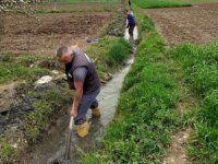Köyde İmece Usulü Sulama Kanalı Temizliği