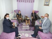 Başkan Çetin Akın’dan Yaşlı Çifte Evlilik Yıl Dönümü Sürprizi