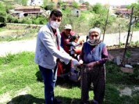 Yaşlı Kadından 5 Bin Liralık Bağış