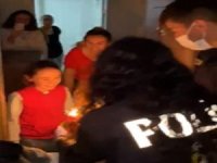 Çeşme Polisinden Minik Ada’ya Doğum Günü Sürprizi
