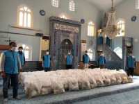 Hayırseverlerle İhtiyaç Sahipleri Arasında Köprü Oluyorlar