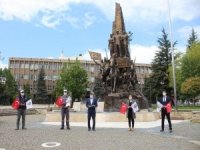 Uşak’ta Sosyal Mesafeli 1 Mayıs Kutlaması