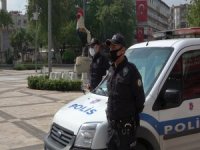 Denizli’de Polis Kısıtlamanın Birebir Uygulanması İçin Yoğun Çaba Gösteriyor