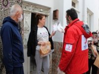 Bu Kez Sıcak Pidenin Yanında Maske Ve Dezenfektan Dağıttılar