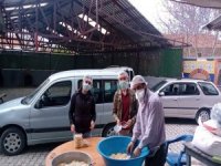 Köyde 75 Aileye Gıda Yardımı, 65 Aileye Hergün Yemek