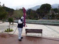 Yaşlılar İçin Parklar Ve Banklar Dezenfekte Edildi