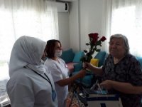 Kuşadası Belediyesi Anneleri Unutmadı