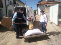 Karantinadaki Vatandaş Belediyeden Hindi Ve Tavukları İçin Yem İstedi