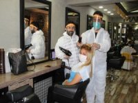 Kuaförler 2 Ay Sonra Hizmete Başladı, Hanımlar Sıraya Girdi