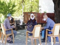 Başkan Uzundemir Şehit Annelerini Ziyaret Etti