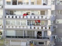 Balkonlar Özgürlük Simgesi Haline Geldi