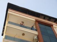 İzmir’de Korkutan Yangın: Patlama Sesi Paniğe Yol Açtı