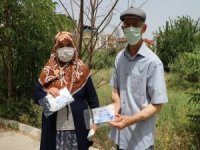 Aydın’da Sokağa Çıkan Yaşlılara Maske Dağıtıldı